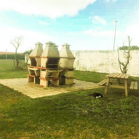 Beach Front Apartment - With Swimming Pool, Barbecue And Tennis Court! Viana do Castelo Buitenkant foto